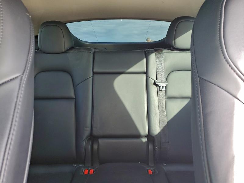 7SAYGDEFXNF520639 - 2022 TESLA MODEL Y 红色 照片 10