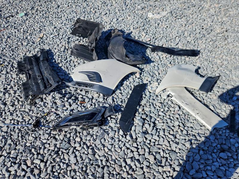 5TDZA3EH4DS040668 - 2013 TOYOTA HIGHLANDER BASE თეთრი ფოტო 13