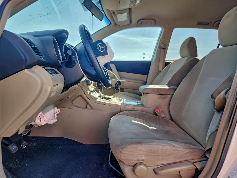 5TDZA3EH4DS040668 - 2013 TOYOTA HIGHLANDER BASE თეთრი ფოტო 7