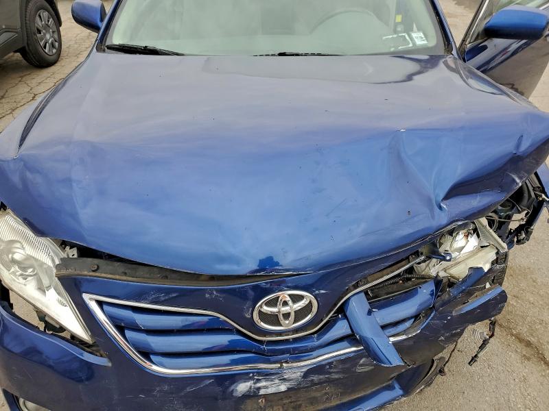 4T1BF3EK3BU634297 - 2011 TOYOTA CAMRY BASE BLUE photo 11