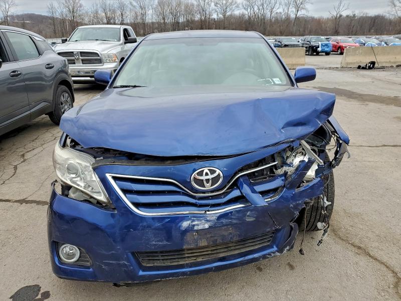 4T1BF3EK3BU634297 - 2011 TOYOTA CAMRY BASE BLUE photo 5