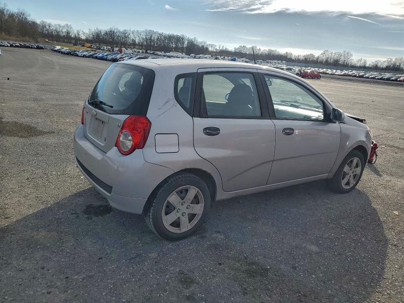 KL1TD66E29B668561 - 2009 CHEVROLET AVEO LS Argent photo 3
