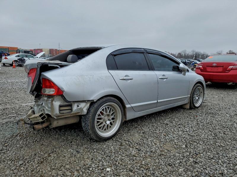 19XFA1F57BE038044 - 2011 HONDA CIVIC LX SILVER photo 3