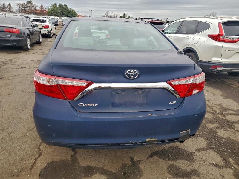 4T4BF1FK8FR475629 - 2015 TOYOTA CAMRY LE BLUE photo 6
