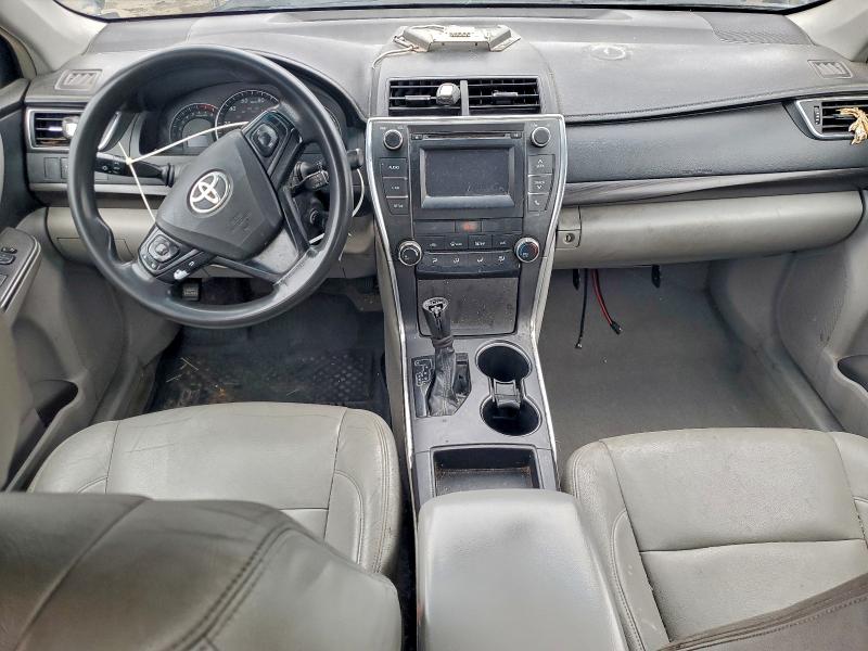 4T4BF1FK8FR475629 - 2015 TOYOTA CAMRY LE BLUE photo 8