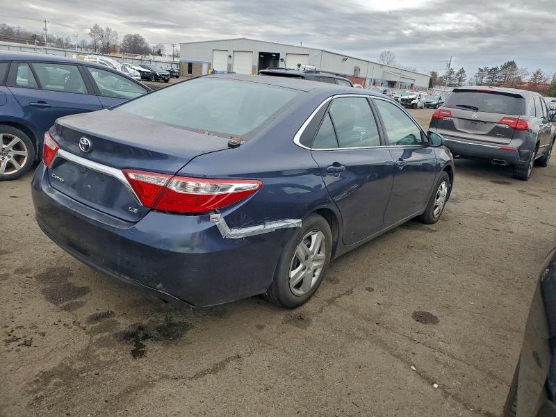 4T4BF1FK6GR569235 - 2016 TOYOTA CAMRY LE BLUE photo 3