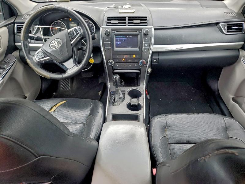 4T1BF1FK2GU137526 - 2016 TOYOTA CAMRY LE BLUE photo 8