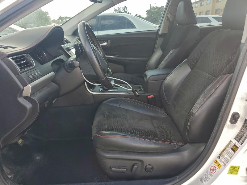 4T1BK1FK7FU563822 - 2015 TOYOTA CAMRY XSE 白色 照片 7