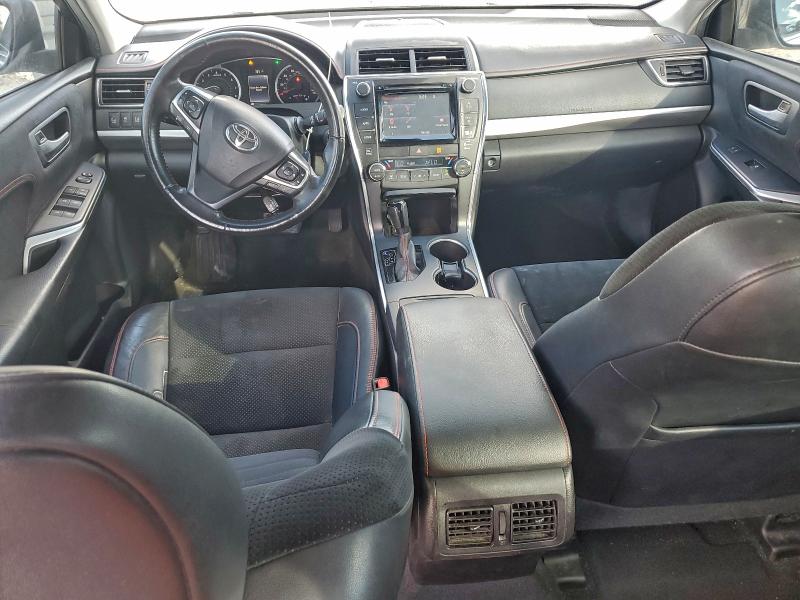 4T1BK1FK7FU563822 - 2015 TOYOTA CAMRY XSE 白色 照片 8