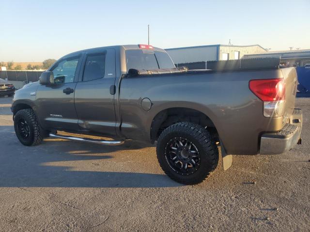 5TFRV54117X014161 - 2007 TOYOTA TUNDRA DOUBLE CAB SR5 GRAY photo 2