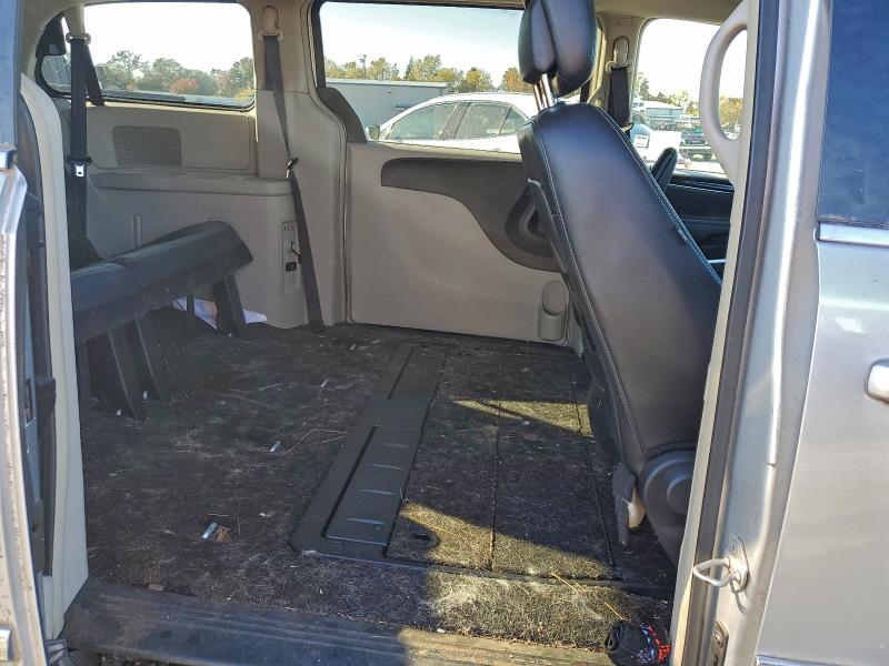 2C4RC1BGXCR423449 - 2012 CHRYSLER TOWN & COU TOURING SILVER photo 11