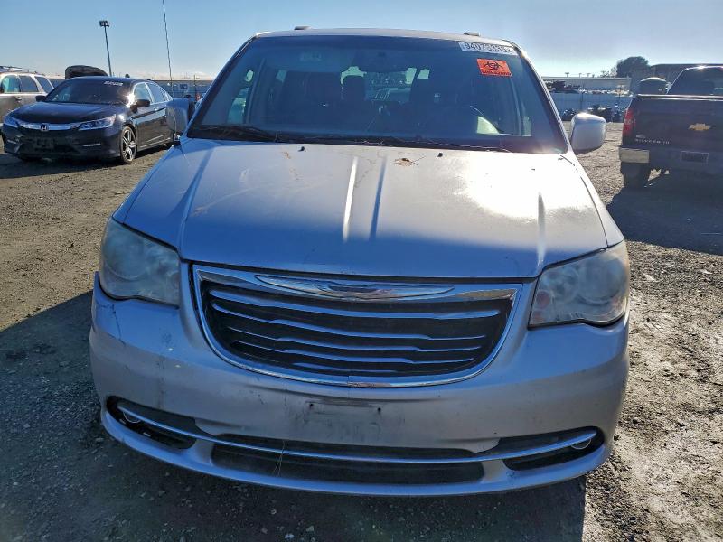 2C4RC1BGXCR423449 - 2012 CHRYSLER TOWN & COU TOURING SILVER photo 5