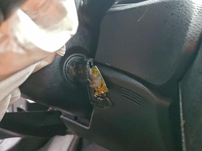 19XFC2F52JE042274 - 2018 HONDA CIVIC LX WHITE photo 12