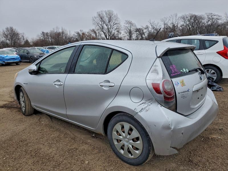 JTDKDTB32D1541640 - 2013 TOYOTA PRIUS C ვერცხლისფერი ფოტო 2