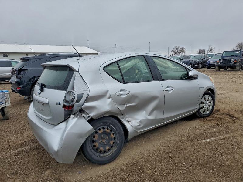 JTDKDTB32D1541640 - 2013 TOYOTA PRIUS C ვერცხლისფერი ფოტო 3
