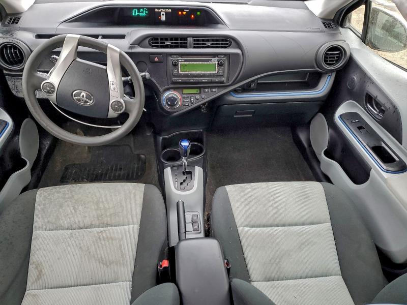 JTDKDTB32D1541640 - 2013 TOYOTA PRIUS C ვერცხლისფერი ფოტო 8