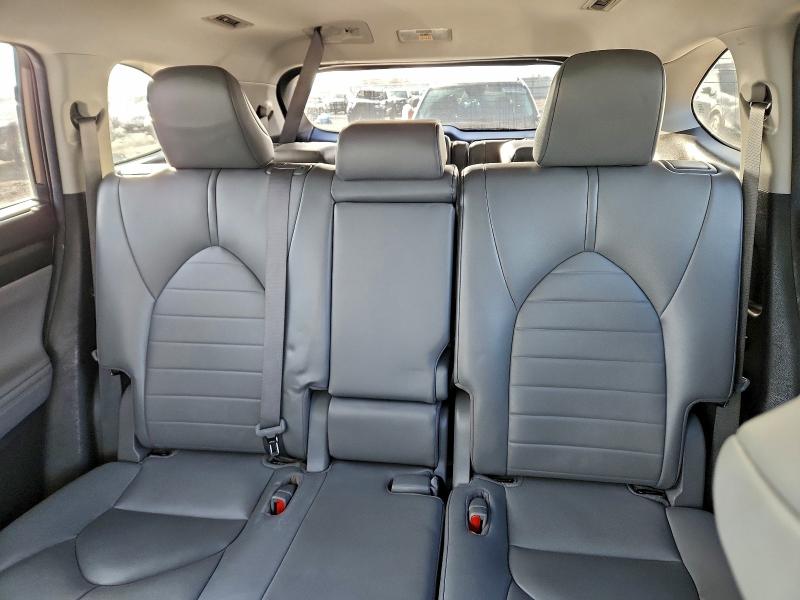 5TDHZRAH3MS527339 - 2021 TOYOTA HIGHLANDER XLE ნაცრისფერი ფოტო 10
