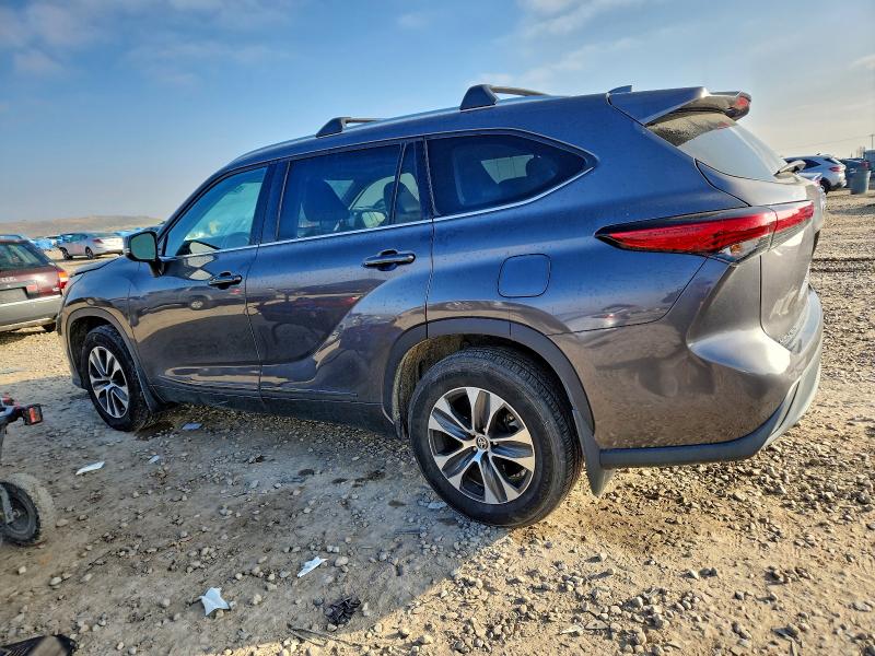 5TDHZRAH3MS527339 - 2021 TOYOTA HIGHLANDER XLE ნაცრისფერი ფოტო 2