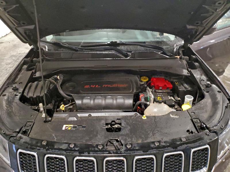 3C4NJDBB9KT847887 - 2019 JEEP COMPASS LATITUDE Gris foto 12