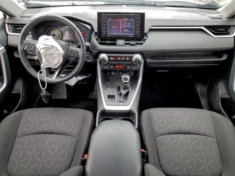 JTMP1RFV8LD060348 - 2020 TOYOTA RAV4 XLE WHITE photo 8