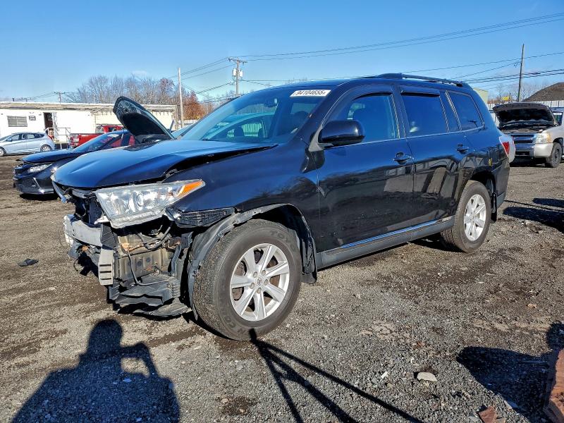 2013 TOYOTA HIGHLANDER BASE, 