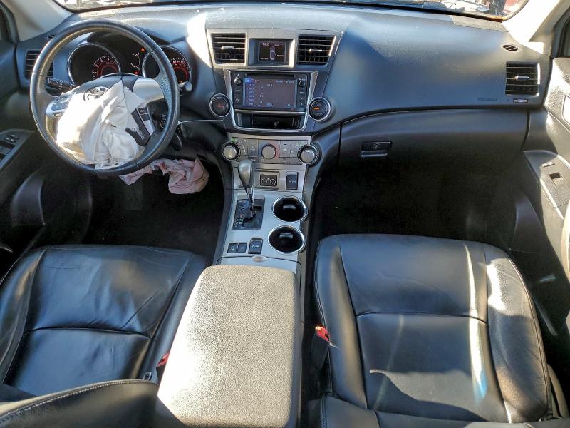 5TDBK3EHXDS238847 - 2013 TOYOTA HIGHLANDER BASE Szary zdjęcie 8