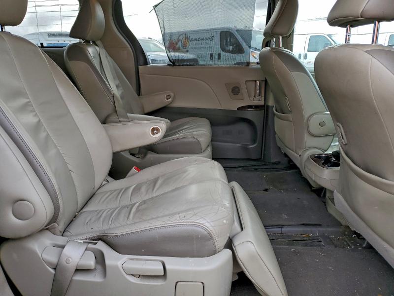 5TDDK3DC8BS016951 - 2011 TOYOTA SIENNA XLE ლურჯი ფოტო 11