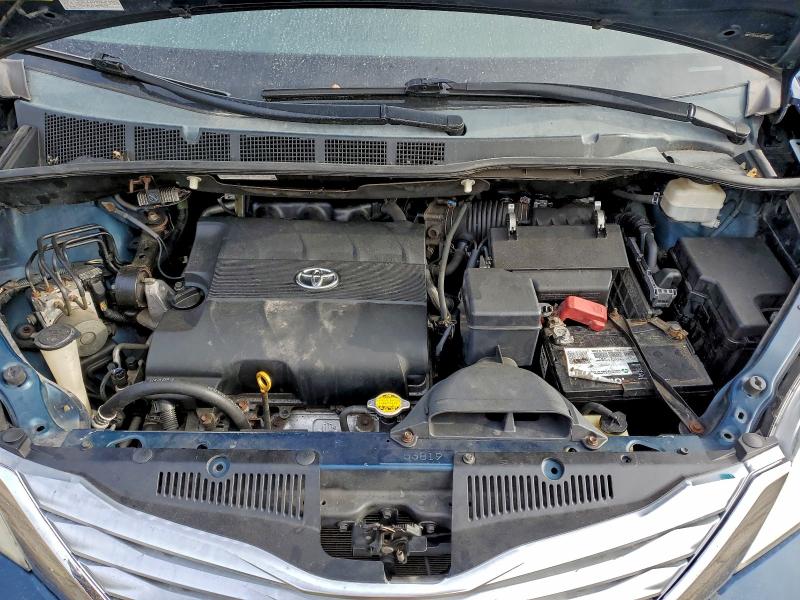 5TDDK3DC8BS016951 - 2011 TOYOTA SIENNA XLE ლურჯი ფოტო 12