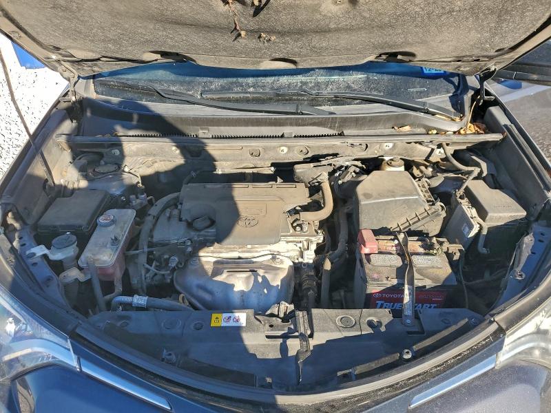 JTMZFREV2HJ700915 - 2017 TOYOTA RAV4 LE GRAY photo 12