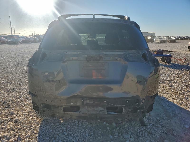 JTMZFREV2HJ700915 - 2017 TOYOTA RAV4 LE GRAY photo 6