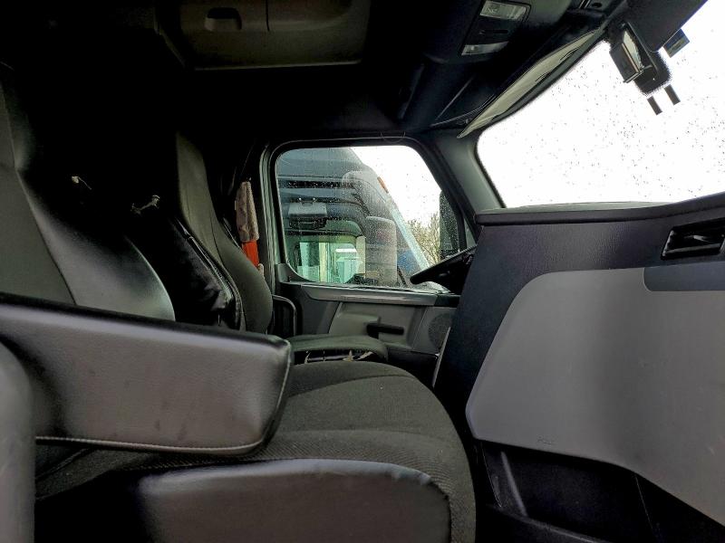 3AKJHHDR6KSHU6104 - 2019 FREIGHTLINER CASCADIA 1 TEAL photo 5