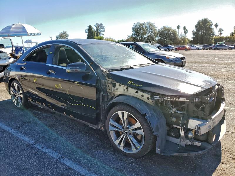 WDDSJ4EB8JN610083 - 2018 MERCEDES-BENZ CLA 250 Қара фото 4