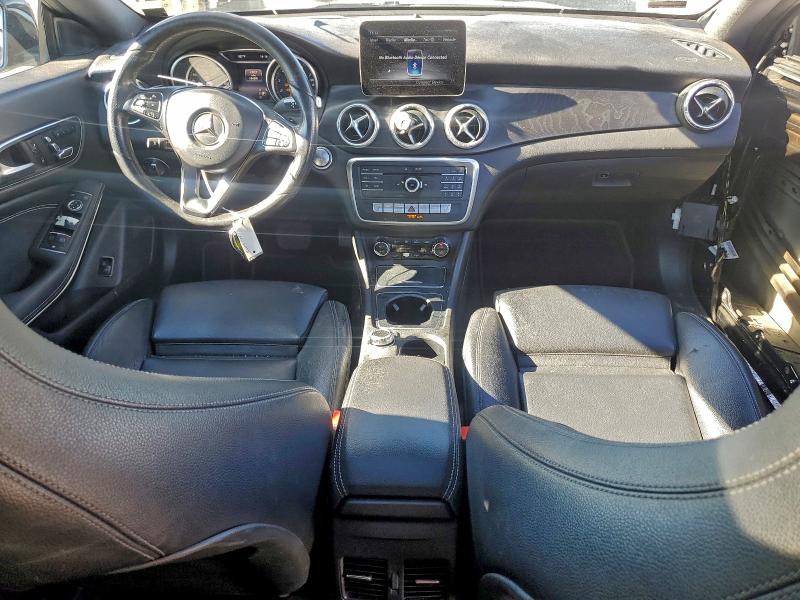 WDDSJ4EB8JN610083 - 2018 MERCEDES-BENZ CLA 250 Қара фото 8