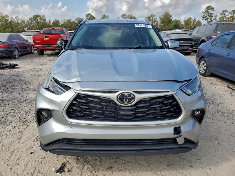 5TDKDRAH7RS051155 - 2024 TOYOTA HIGHLANDER LE ვერცხლისფერი ფოტო 5