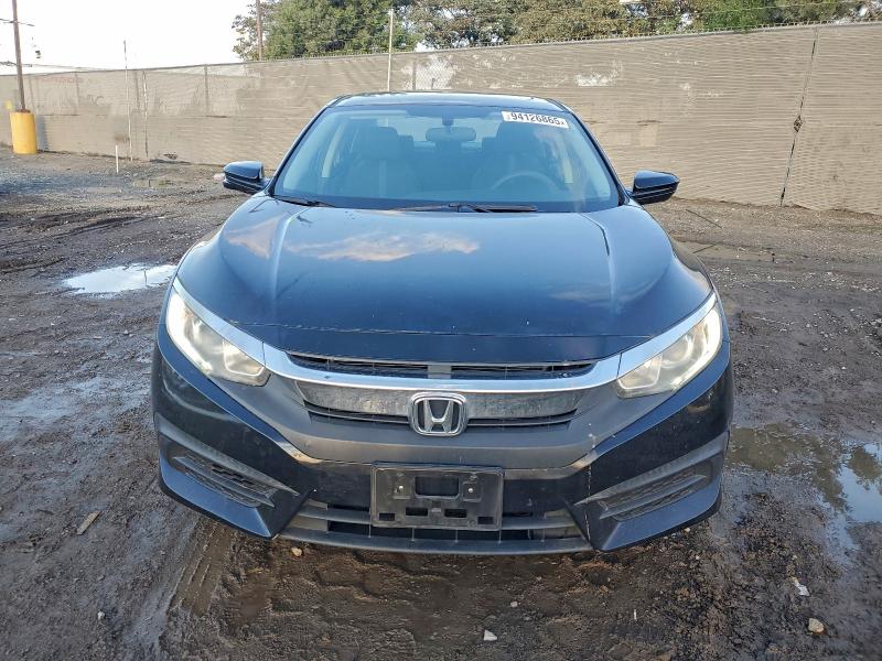 2HGFC2F74JH527829 - 2018 HONDA CIVIC EX GRAY photo 5