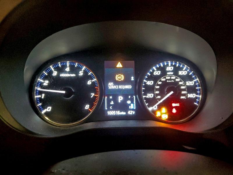 JA4AD2A35JZ002914 - 2018 MITSUBISHI OUTLANDER ES Серебристый фото 9