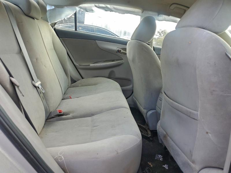 5YFBU4EE2DP127417 - 2013 TOYOTA COROLLA BASE ვერცხლისფერი ფოტო 10