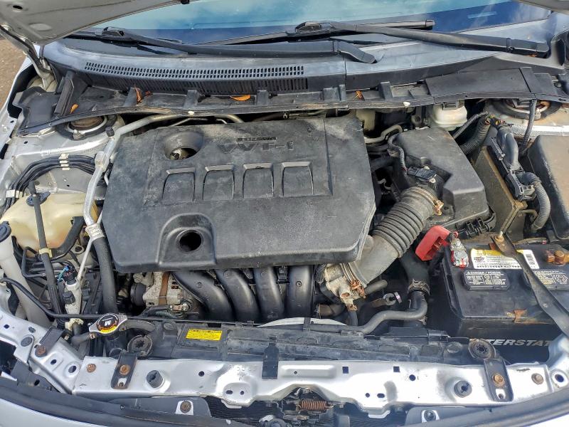 5YFBU4EE2DP127417 - 2013 TOYOTA COROLLA BASE ვერცხლისფერი ფოტო 11