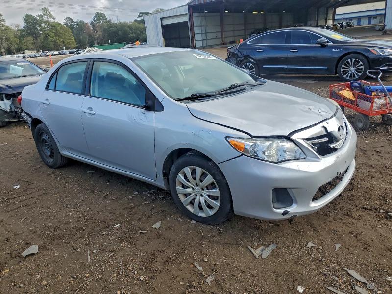 5YFBU4EE2DP127417 - 2013 TOYOTA COROLLA BASE ვერცხლისფერი ფოტო 4