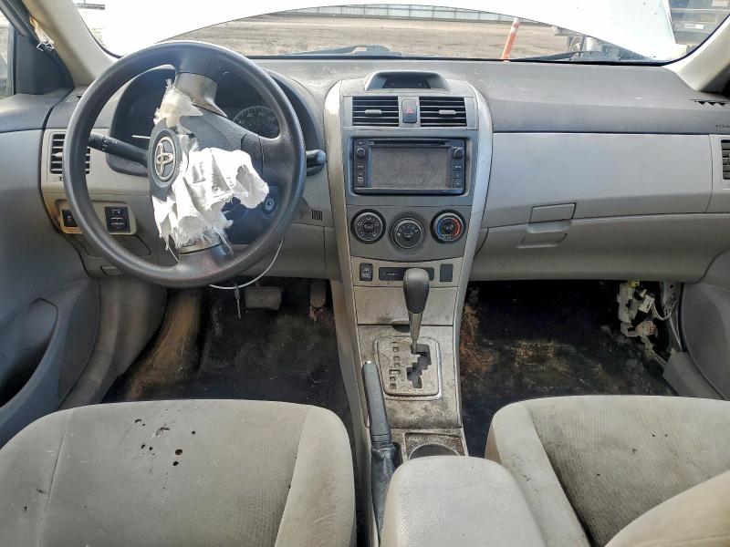 5YFBU4EE2DP127417 - 2013 TOYOTA COROLLA BASE ვერცხლისფერი ფოტო 8