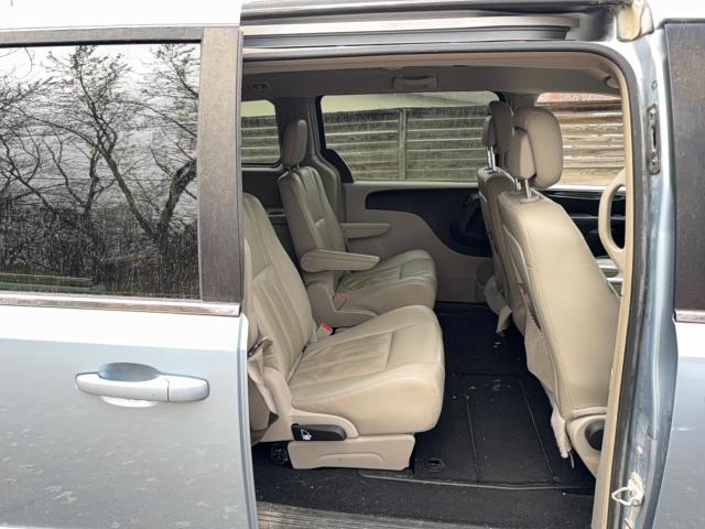 2C4RC1BG5CR361314 - 2012 CHRYSLER TOWN & COU TOURING BLUE photo 6