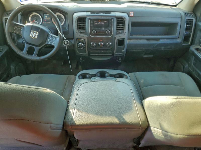 1C6RR6FG9JS229438 - 2018 RAM 1500 ST 白色 照片 8