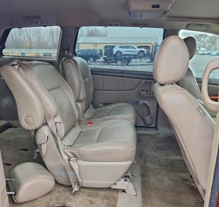 5TDBK22C39S022364 - 2009 TOYOTA SIENNA XLE BURGUNDY photo 11