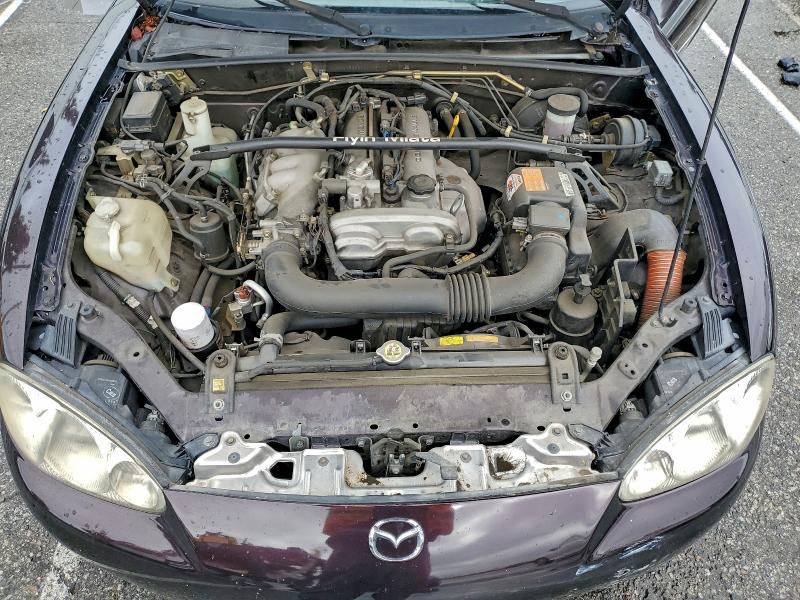 JM1NB353X40406510 - 2004 MAZDA MX-5 MIATA BASE PURPLE photo 11