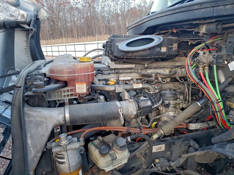 3AKJHHDR8KSKF7602 - 2019 FREIGHTLINER CASCADIA 1 银色 照片 7