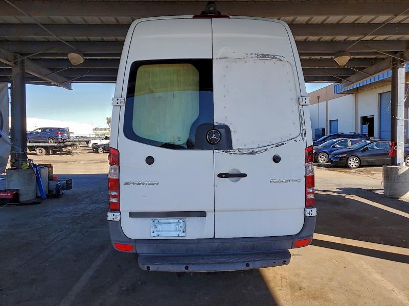 WD3PE8DD4GP195396 - 2016 MERCEDES-BENZ SPRINTER 2500 WHITE photo 6