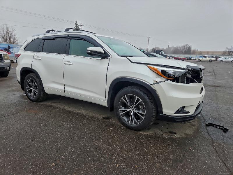 5TDJKRFH8GS301882 - 2016 TOYOTA HIGHLANDER XLE 白色 照片 4