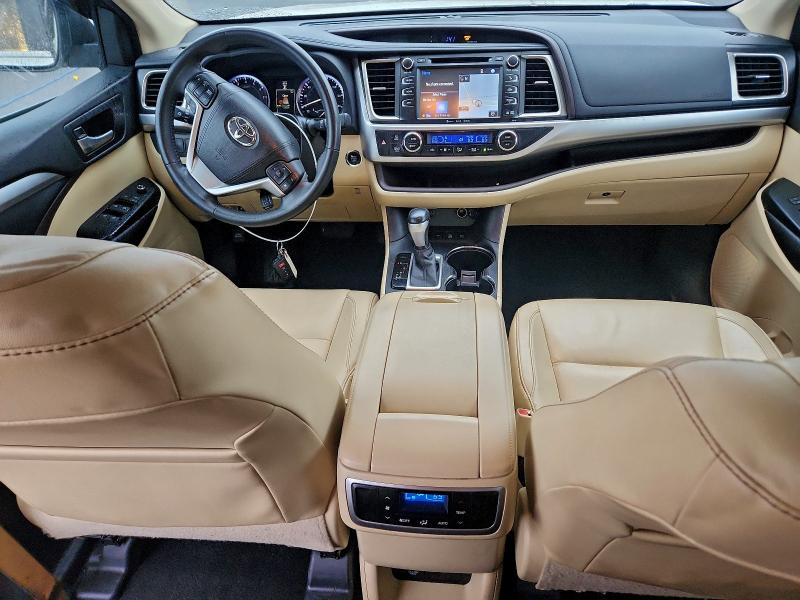 5TDJKRFH8GS301882 - 2016 TOYOTA HIGHLANDER XLE 白色 照片 8