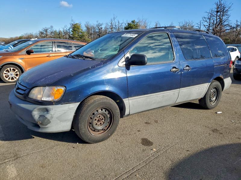 2003 TOYOTA SIENNA LE, 
