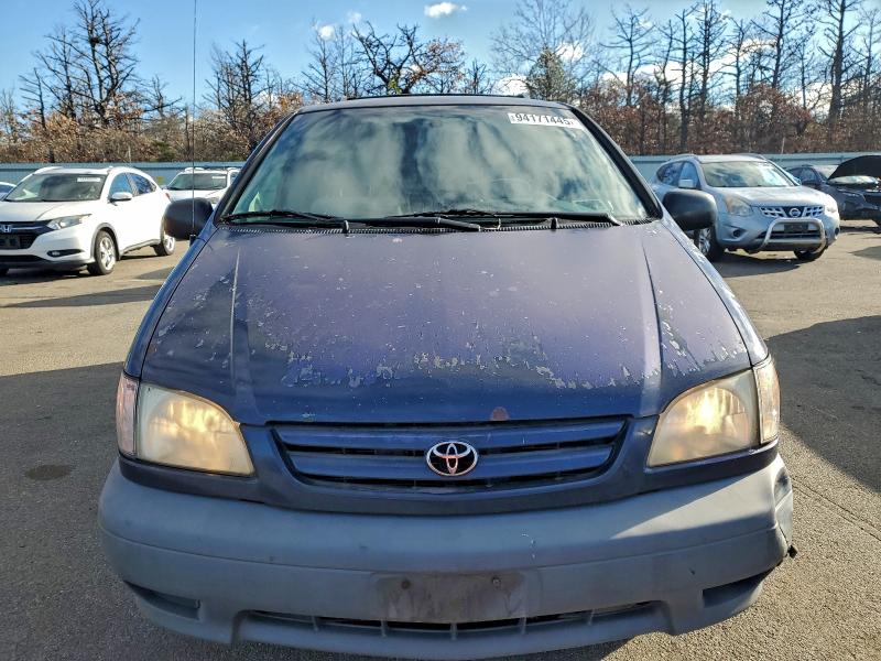 4T3ZF13CX3U544734 - 2003 TOYOTA SIENNA LE BLUE photo 5